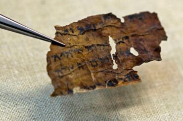 筆跡をＡＩで分析、死海文書がこれまで考えられていたより古い可能性　新研究 - CNN.co.jp