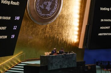 国連総会、ガザでの無条件恒久停戦を賛成多数で採決　米やイスラエルは反対 | ロイター
