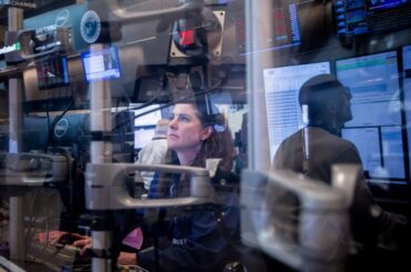 【米国市況】Ｓ＆Ｐ500種は続落、半導体に売り－ドル一時146円22銭 - Bloomberg