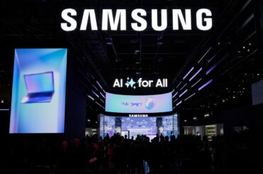 韓国サムスン、新型折り畳みスマホ発表へ－来月９日にイベント開催 - Bloomberg
