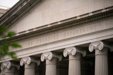トランプ氏の「報復税」が無意味になる合意近づく－米財務副長官 - Bloomberg