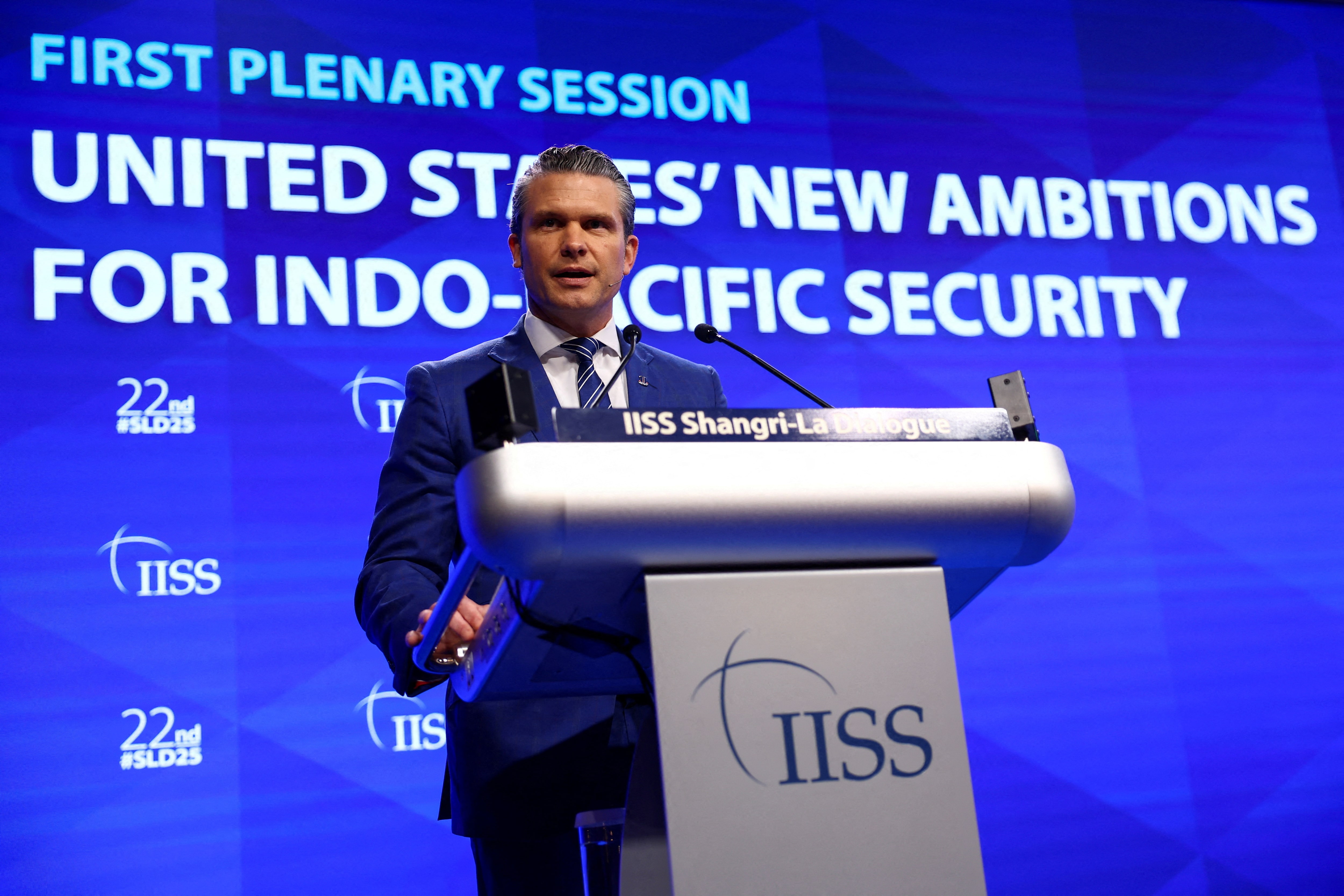 米国防長官、「中国の脅威」警告　アジア同盟国に国防費増額要請