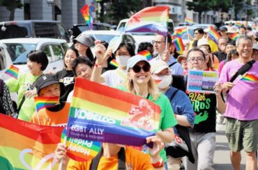 性の多様性、認め合う社会に 神戸・三宮で700人パレード レインボーフェスタ|社会 - 神戸新聞