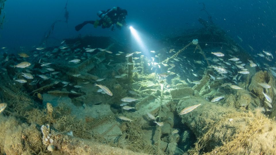 残骸はプリマスから南東へ４８キロ、英仏海峡の深さ７５メートルの場所で見つかった/Rick Ayrton