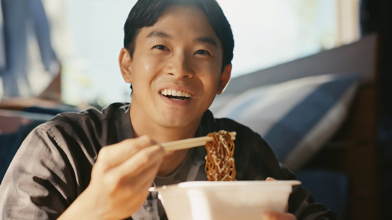 一平ちゃん夜店の焼そばCM 「ツーンとくる男 篇 塩明太子付」30秒 / 仲野太賀