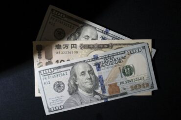 【日本市況】円買われ債券先物下落、日銀の年内利上げ観測－株式反落 - Bloomberg