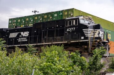 米鉄道２社の合併合意間近、実現すれば業界史上最大規模に－関係者 - Bloomberg