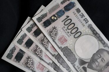 円は対ドルで148円台半ば、米中関税交渉やＦＯＭＣ待ちでもみ合い - Bloomberg