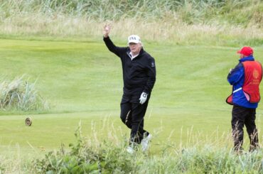 トランプ氏、公私混同のスコットランド訪問－所有ゴルフ場に新コース - Bloomberg