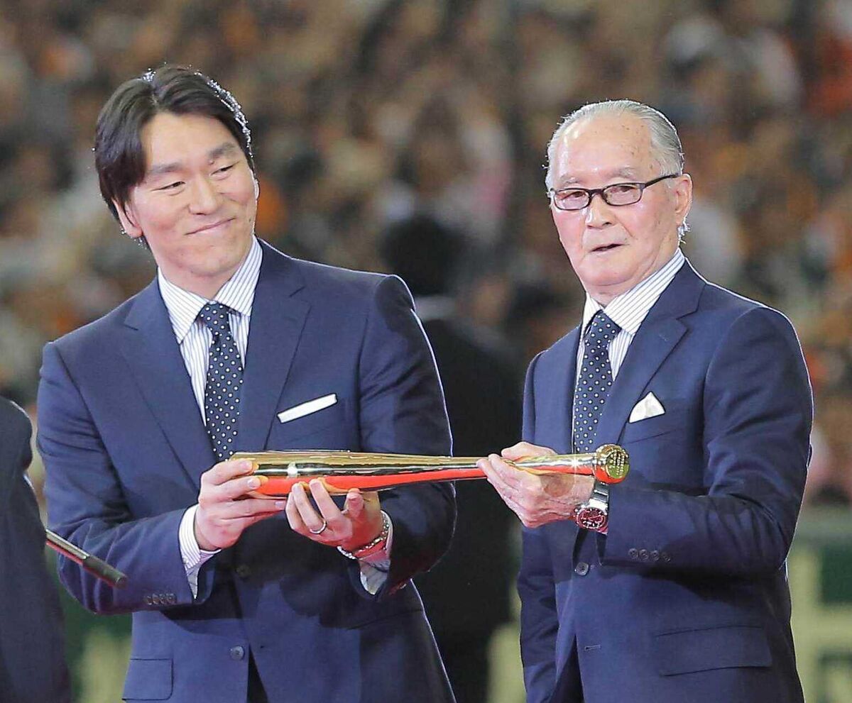 長嶋茂雄さんと松井秀喜さんが起こした奇跡…涙が止まらない実話 – スポーツ報知 長嶋茂雄さん(右)と松井秀喜さん