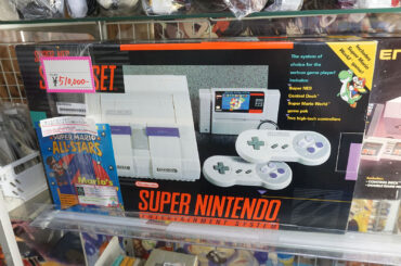 海外版スーパーファミコンの中古品が箱付きで51万円、光線銃付きNESは10万円 - AKIBA PC Hotline!