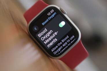Apple Watchの血中酸素計測、米で復活-iPhone経由方式で係争決着 - Bloomberg