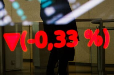スイス株下落、39％関税や薬価引き下げ要求嫌気－ＵＢＳなど安い - Bloomberg