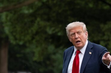 コラム：コラム：トランプ氏、局長解任で墓穴　利下げで市場味方にする好機逃す | ロイター