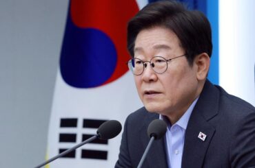 韓国の大統領に「未必的故意による殺人」とまで名指しされ、震え上がる企業 生中継の会議で「株価暴落」にも言及した「恐怖の90分」の中身とは(1/4) | JBpress (ジェイビープレス)