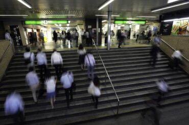 名目賃金は４カ月ぶり高い伸び、好調な春闘反映－日銀正常化の支え - Bloomberg