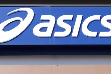 アシックス、今期の営業益予想を上方修正　過去最高へ、増配も | ロイター