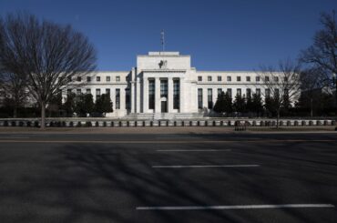 セントルイス連銀総裁、９月利下げの是非巡る判断下すのは時期尚早 - Bloomberg