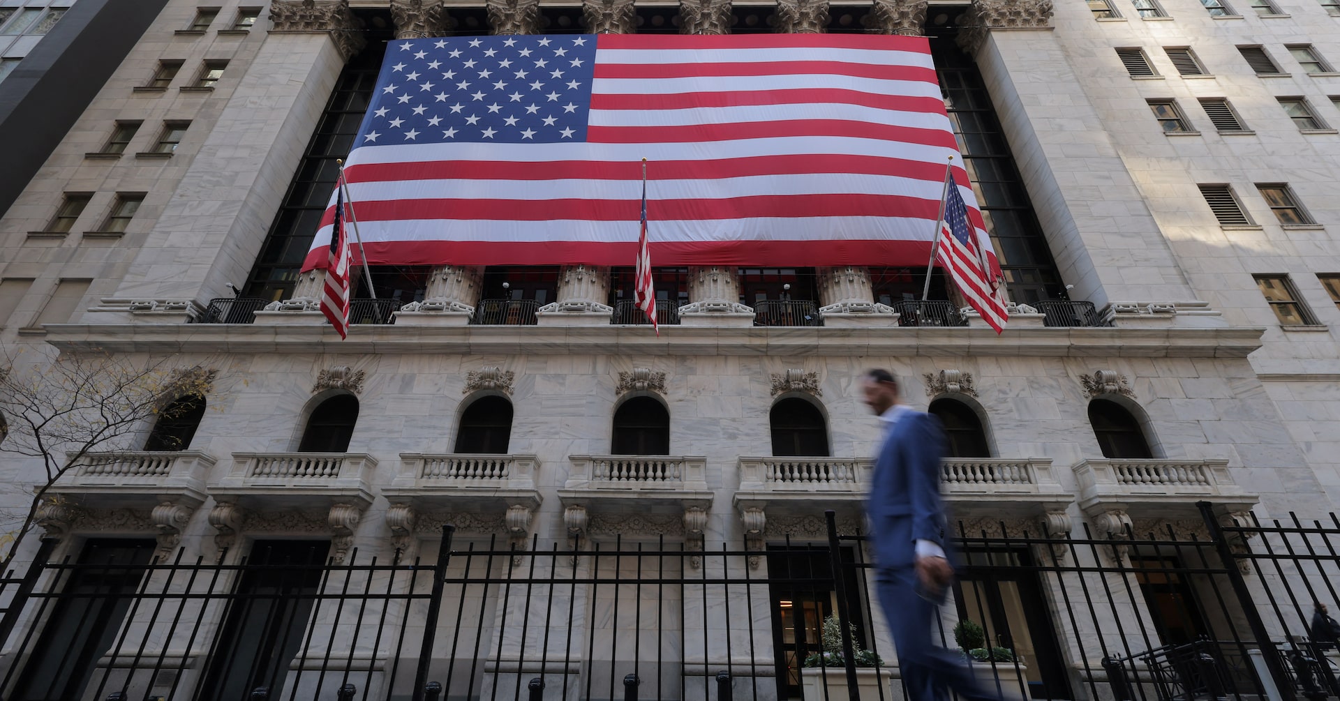 米国株式市場＝続落、ダウ453ドル安　原油高と雇用減が二重の重し | ロイター