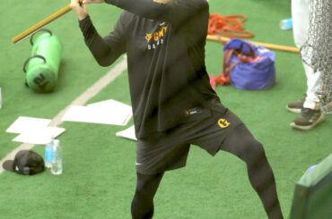トレーニングをする田中将大（カメラ・今成　良輔）