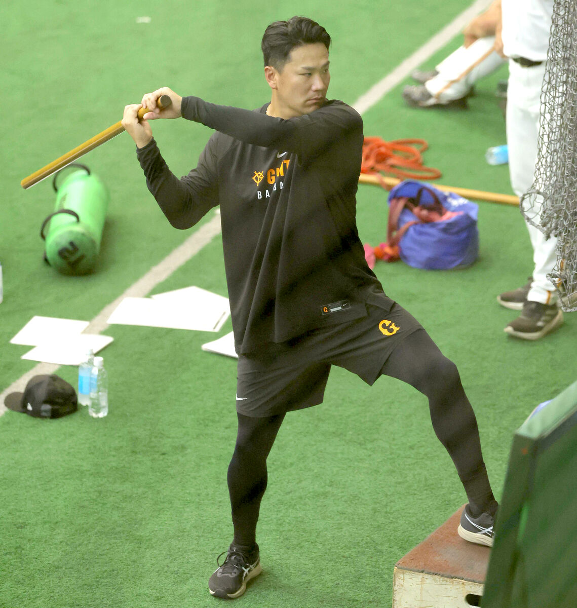 【巨人】田中将大が1軍復帰戦へ闘志「このチャンスをものに」日米199勝目めざし7日ヤクルト戦先発 – スポーツ報知 トレーニングをする田中将大(カメラ・今成 良輔)