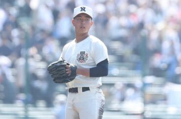 甲子園中継で騒然「試合中だぞ笑」　マウンド上でまさかの"行動"「こういう選手好き」 | Full-Count
