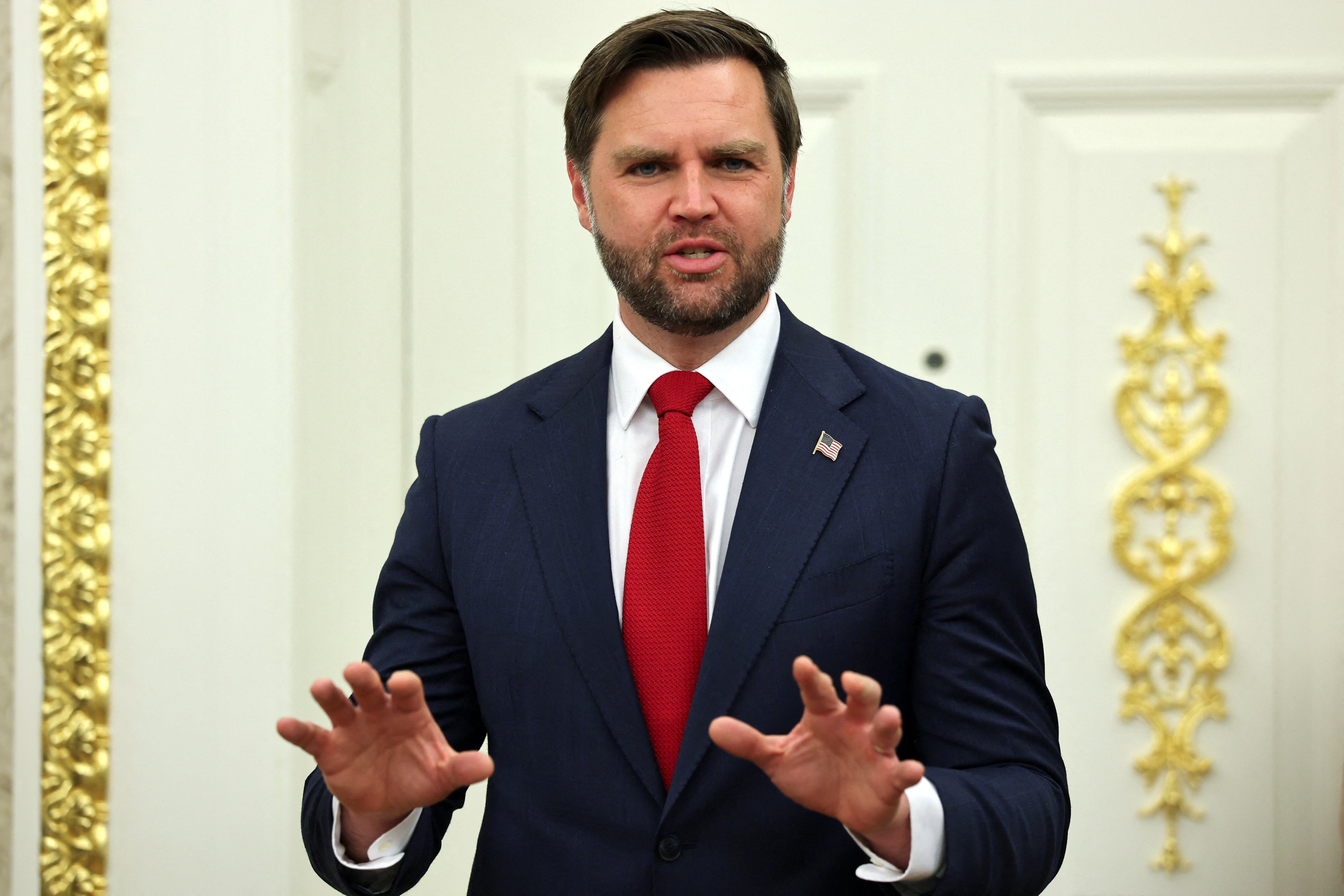 バンス氏、２８年米大統領に「焦点当てず」　後継者巡るトランプ氏発言巡り