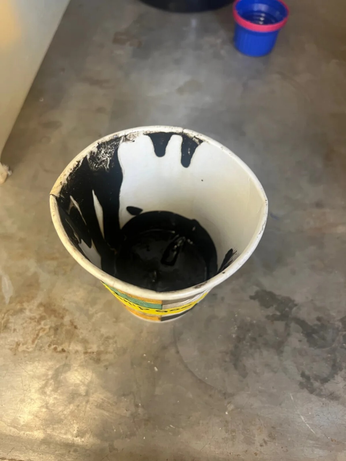 科学者たちは、この物質に未知の微生物を含む生命があふれていることを突き止めた/Cody Sheik