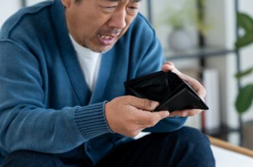 54歳・年収200万円浪費家男性「積立投資をしていなければマズいことなっていたと思う」 - All About（オールアバウト）