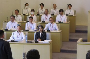伊東市長不信任決議案、全会一致で可決 「責任は重大で言語道断」 - 毎日新聞
