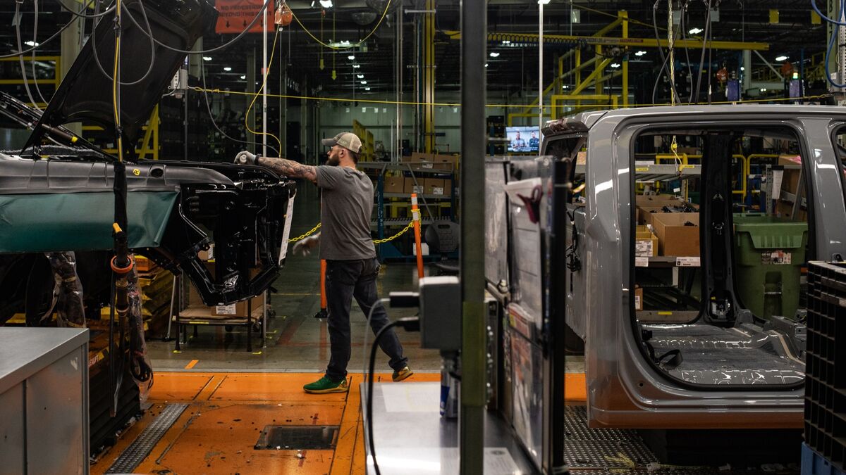 米雇用者は過去最大の下方修正へ、年91万1000人-年次改定の推計 – Bloomberg 米雇用者は過去最大の下方修正へ、年91万1000人-年次改定の推計 - Bloomberg