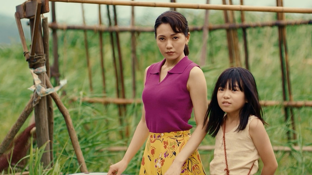 広瀬すず“悦子”&二階堂ふみ“佐知子”が初めて出会う貴重な本編映像! 映画『遠い山なみの光』本編映像