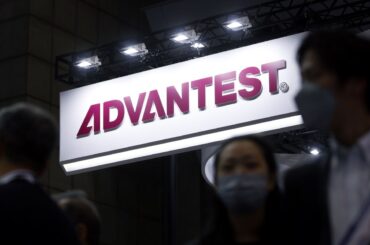 アドバンテストの時価総額初の10兆円突破、東エレクを約20年ぶり逆転 - Bloomberg