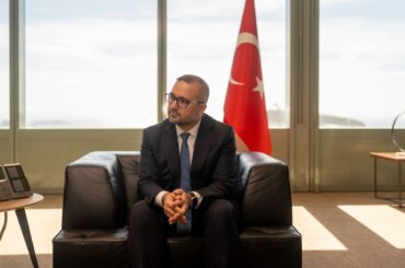 トルコ中銀、政策金利を40.5％に引き下げ－予想上回る利下げペース - Bloomberg