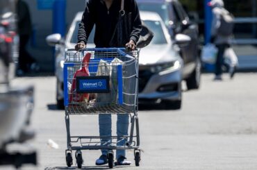 シガン大消費者指数、５月以来の低水準－労働市場への懸念反映 - Bloomberg