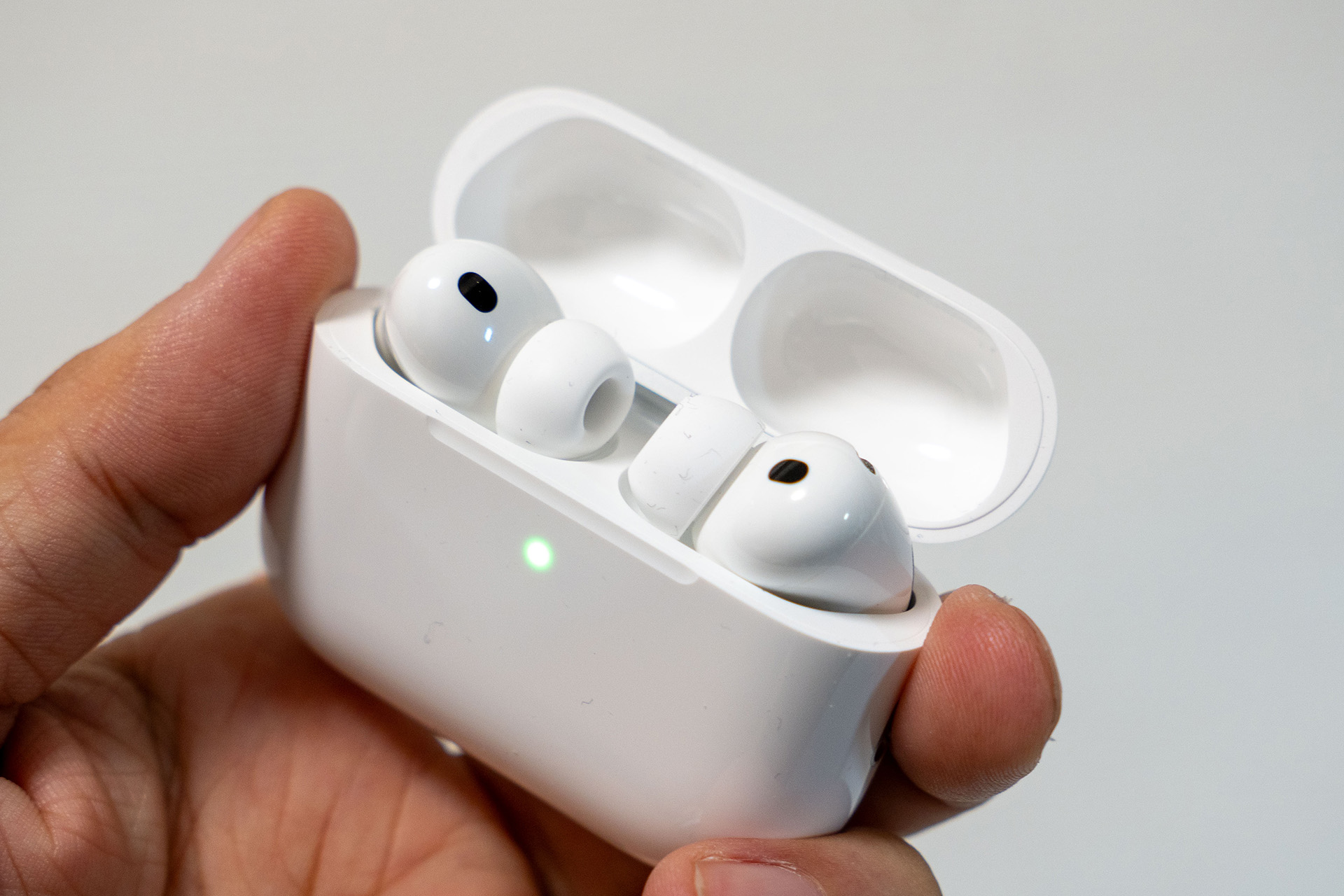 【西田宗千佳のRandomTracking】「AirPods Pro 3」最速レビュー。音質も使い勝手も進化。「ライブ翻訳」の仕組みとは – AV Watch 【西田宗千佳のRandomTracking】「AirPods Pro 3」最速レビュー。音質も使い勝手も進化。「ライブ翻訳」の仕組みとは - AV Watch