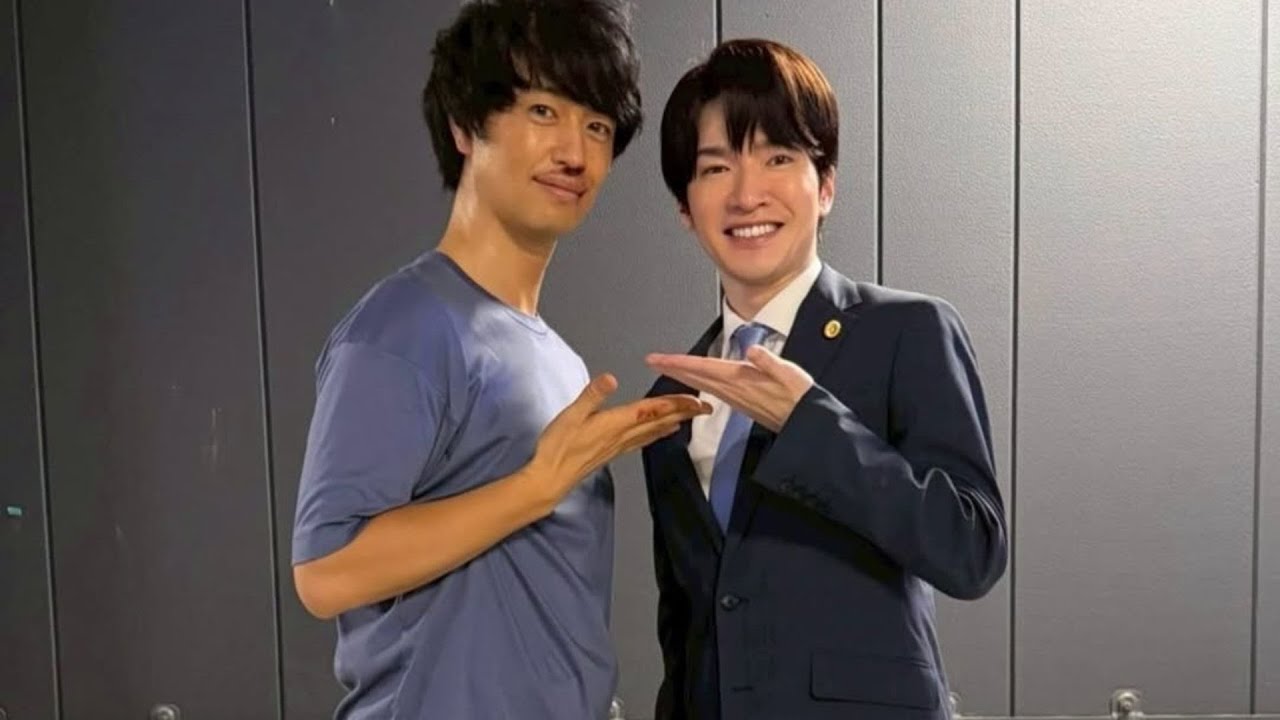 深澤辰哉と斎藤工が近距離で笑顔を浮かべたツーショットに「かわいいふたり」「距離近い」「仲の良さ伝わる」