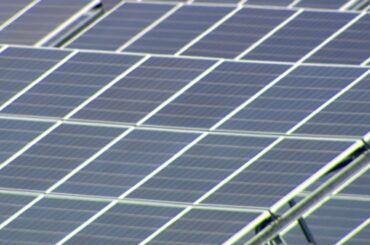 【釧路湿原メガソーラー問題】新展開！釧路市議会で条例案が可決“設置を許可制に”…市民からは「賛成」や「遅い」の声…専門家からは地方自治体での規制に限界の指摘も「法律で取り締まりを」