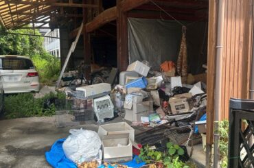 ネコ13匹を衰弱死させた疑いで51歳逮捕 自宅などで132匹の死骸 - 毎日新聞