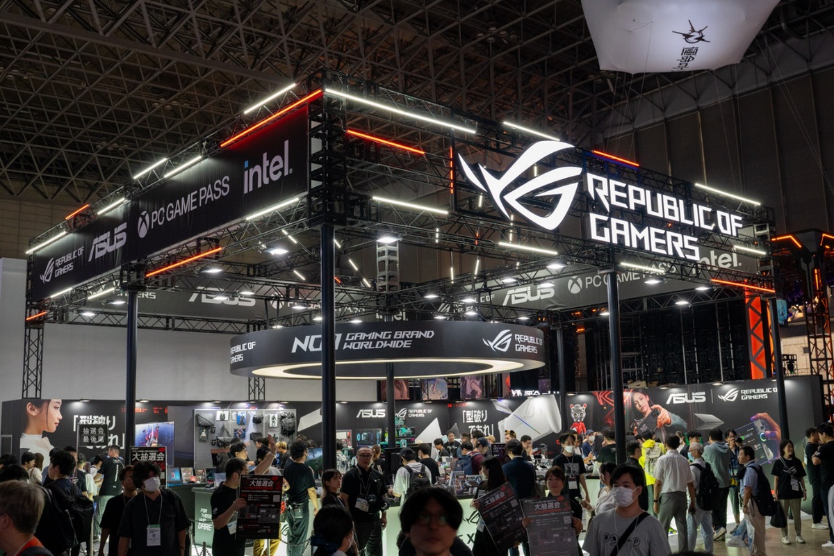 ASCII.jp:予約開始した注目の「ROG Xbox Ally」が試遊可能!初音ミクコラボPCパーツも東京ゲームショウで初披露 ASCII.jp:予約開始した注目の「ROG Xbox Ally」が試遊可能!初音ミクコラボPCパーツも東京ゲームショウで初披露