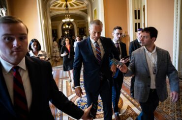 トランプ大統領、米政府閉鎖のリスクを一蹴－雇用統計発表に遅れも - Bloomberg