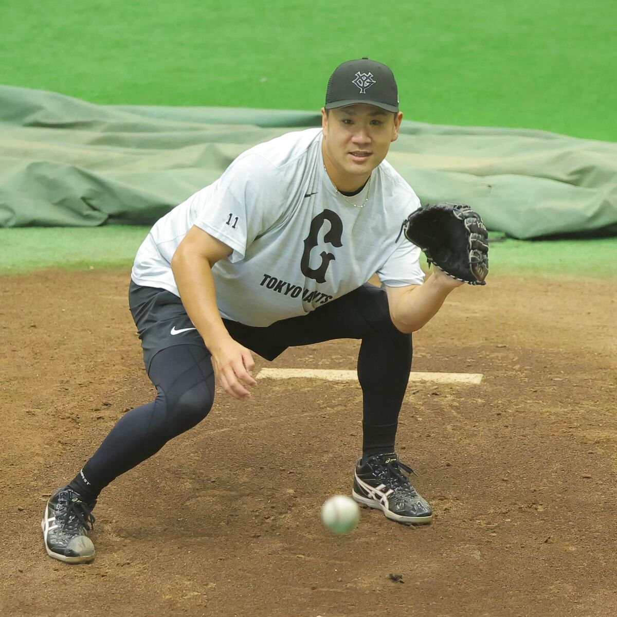 【巨人】田中将大が30日中日戦の先発に決定「出せる力を全部出し切って」東京Dで日米200勝へ – スポーツ報知 ノックを受ける田中将大(カメラ・中島 傑)