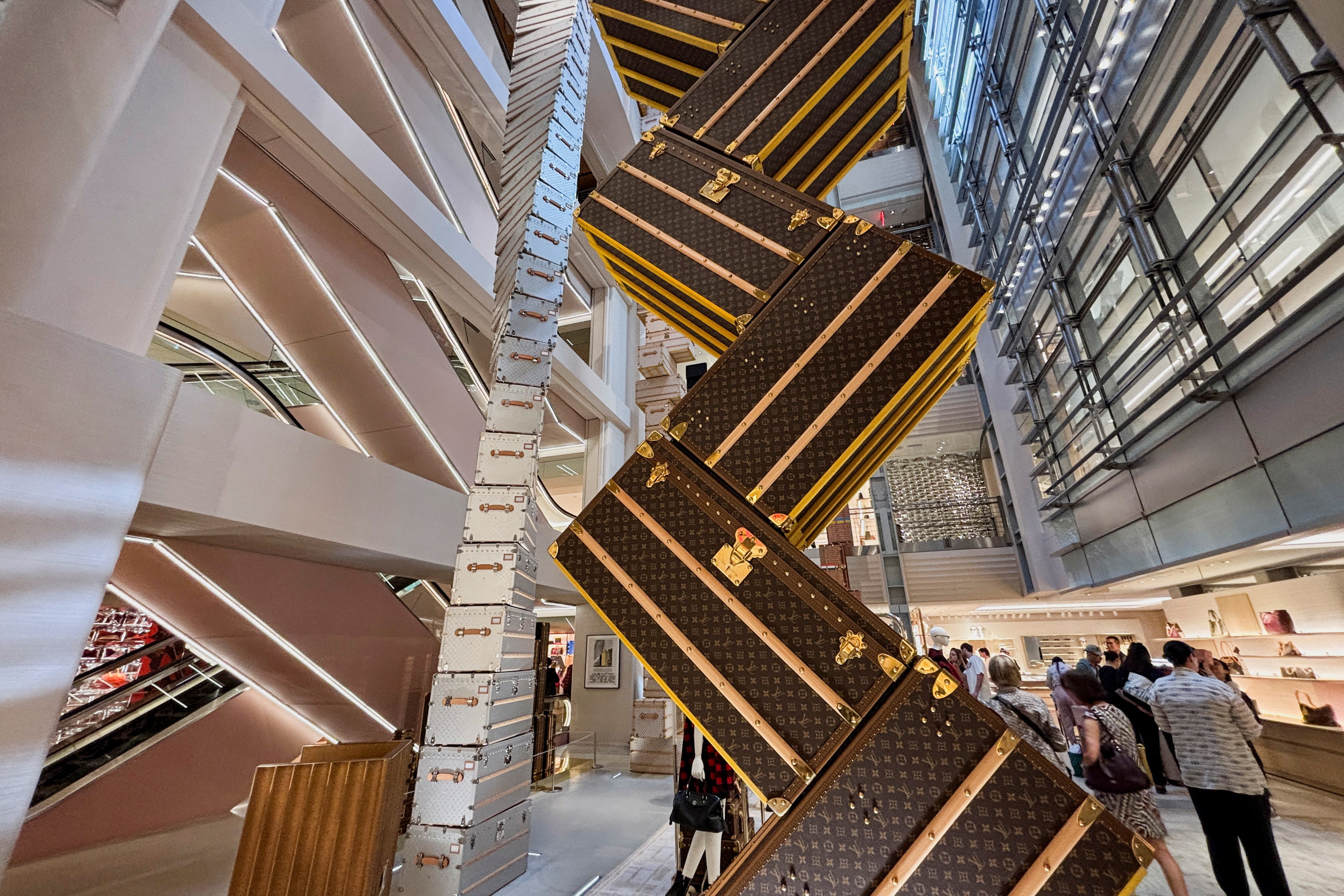 アングル：Ｚ世代が変える高級ブランド市場、グッチなど老舗は明暗