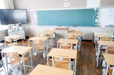 理科の実験中に三角フラスコが破裂 生徒ら6人、けがや不調 姫路の中学校 水素に引火か|社会 - 神戸新聞