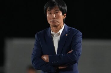 J3最下位の沼津、中山雅史監督が退任「自分の未熟さに腹立たしさを感じます」 - gekisaka.jp
