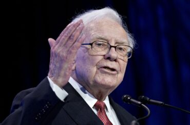 バークシャー、オクシデンタルの石油化学部門を97億ドルで買収 - Bloomberg