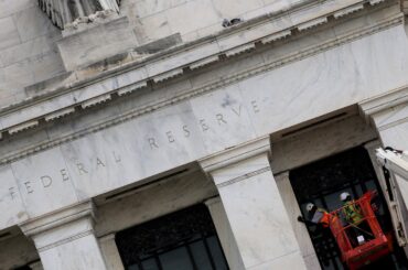 コラム：ＦＲＢ追加利下げ、雇用の下支えより資産バブルの恐れ | ロイター