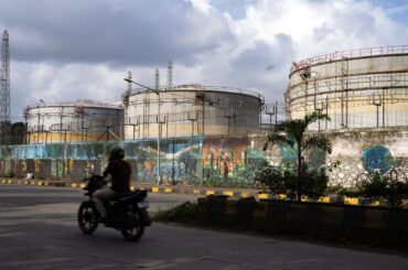 ロシアのインド向け原油供給、米国の制裁受けほぼゼロへ－企業幹部 - Bloomberg