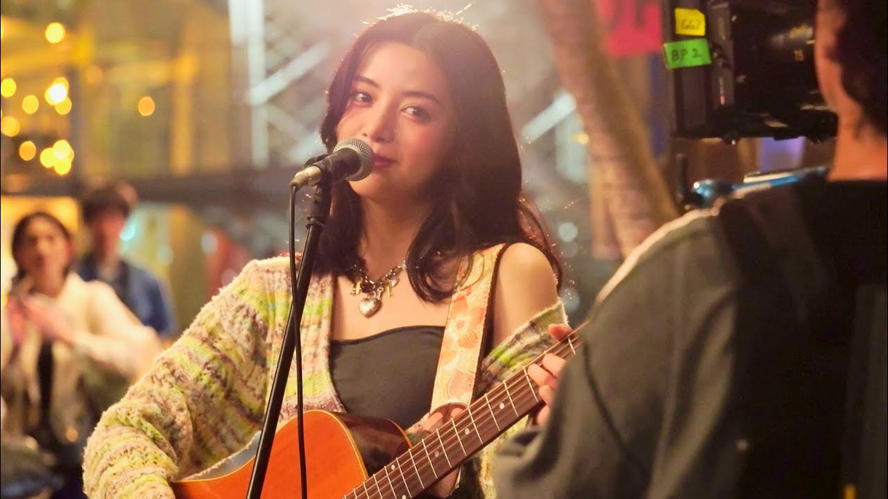 池田エライザ、弾き語りでで美声披露!名曲「手紙 ~拝啓 十五の君へ~」/フコク生命 CM+インタビュー+メイキング