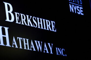 バークシャー、手元資金が過去最高　12四半期連続で株売り越し | ロイター